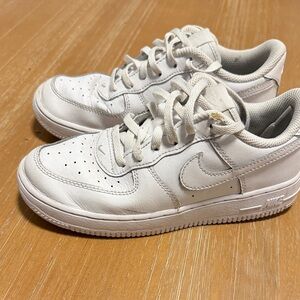white leather Nike Air Force 1 Low sneaker
